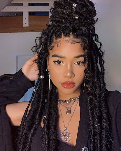 What Goddess Locs Are and How to Style Them